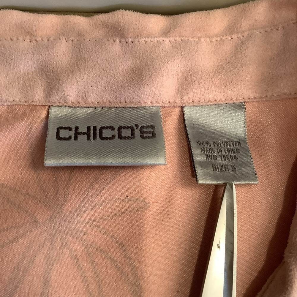 Chico's Pink Button Down Shirt with Animal Print Size 3 (XL) - Picture 4 of 8